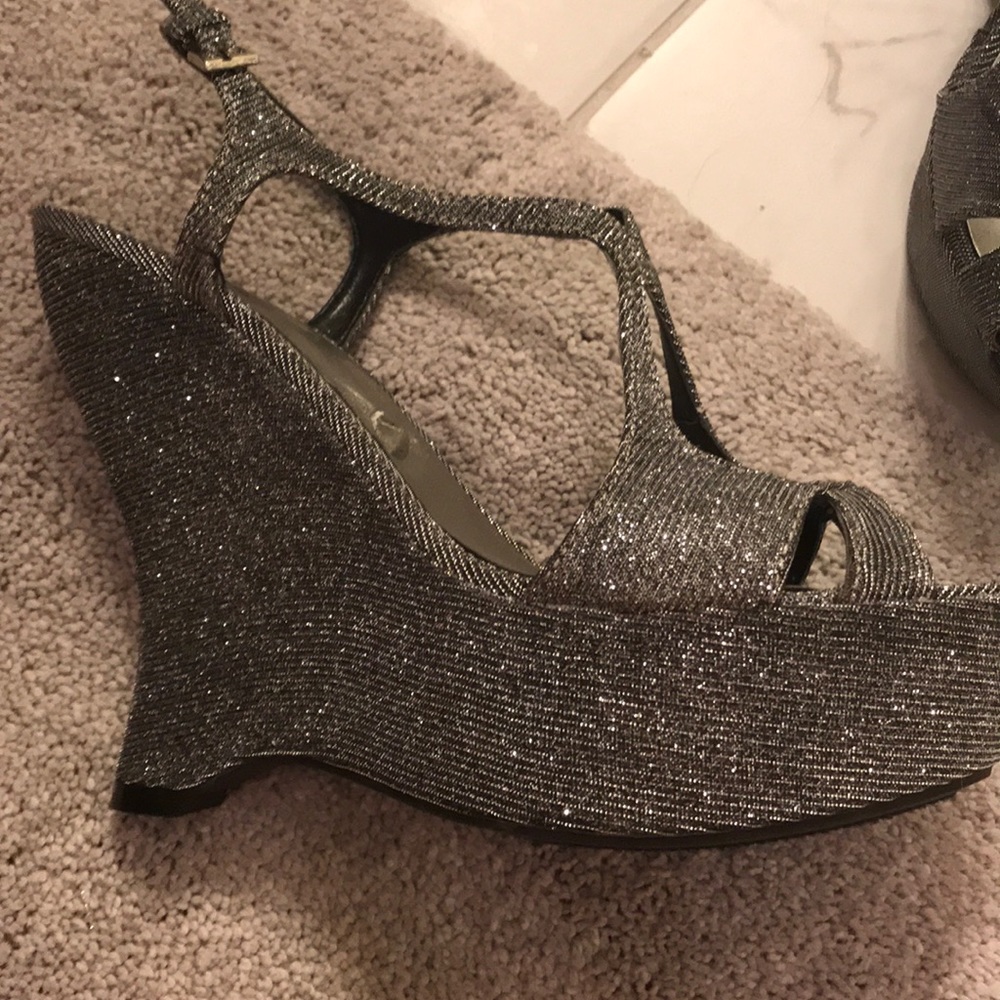 Dazzling Guess heels - Picture 5 of 7